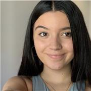 Soy una chica de 18 años con el título de bachiller